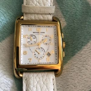 💯 Authentic Michael Kors watch
